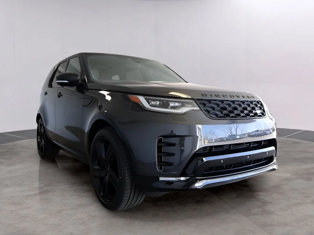 Certified Used 2025 Carpathian Gray Premium Metallic Land Rover Dynamic SE image 3