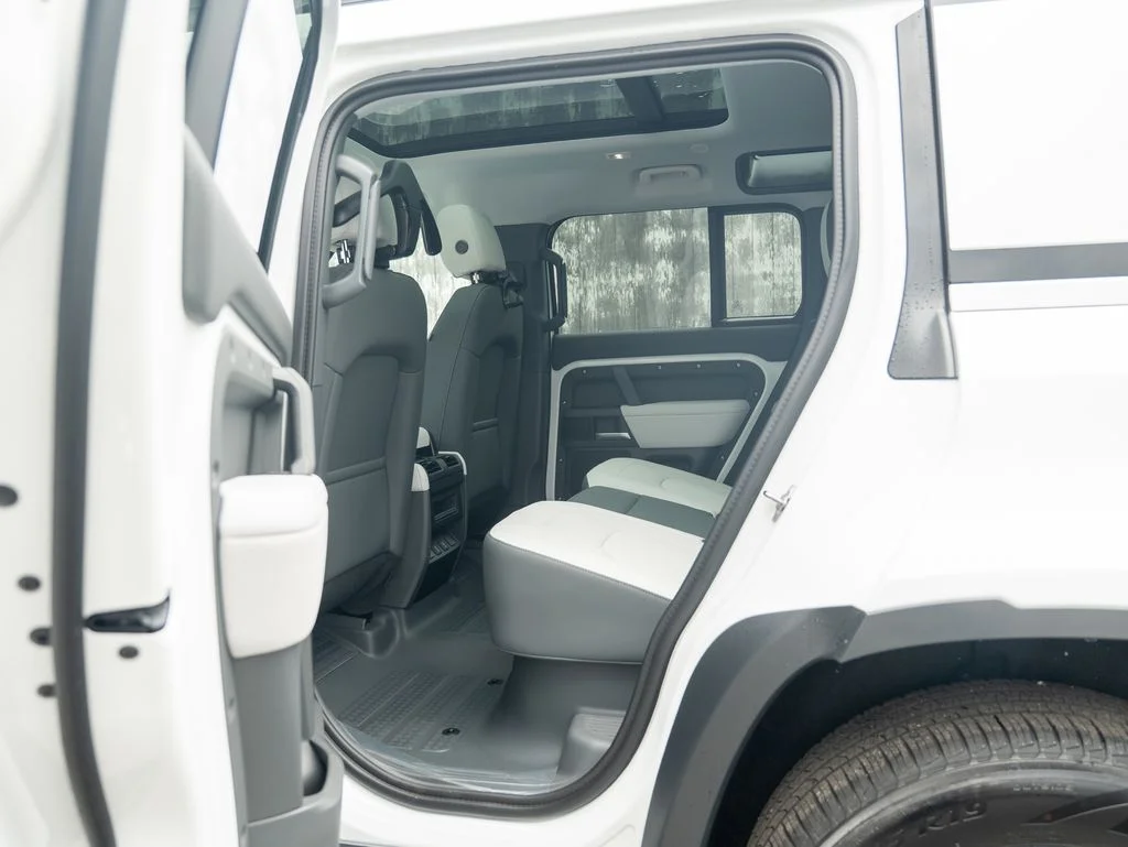 New 2026 White Land Rover S image 21