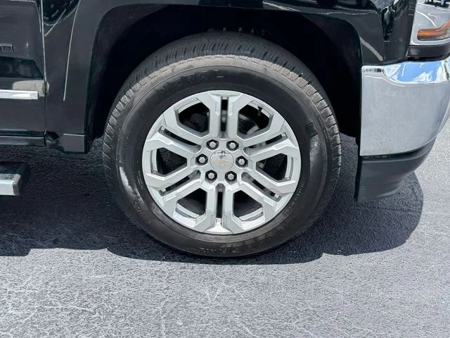 Used 2018 Black Chevrolet LTZ image 9