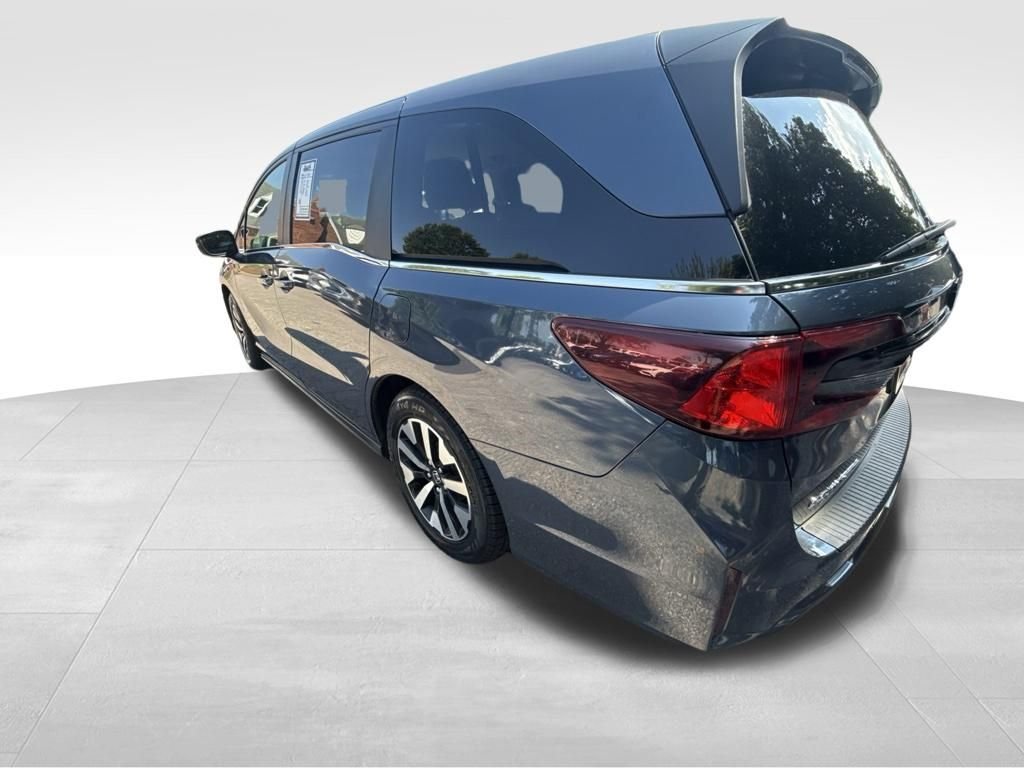 Used 2025 Silver Honda EX-L image 3