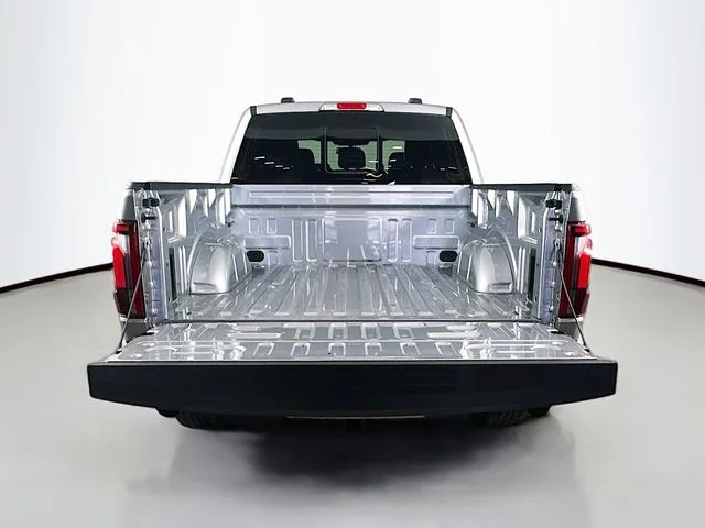 New 2026 Iconic Silver Metallic Ford Lariat image 26