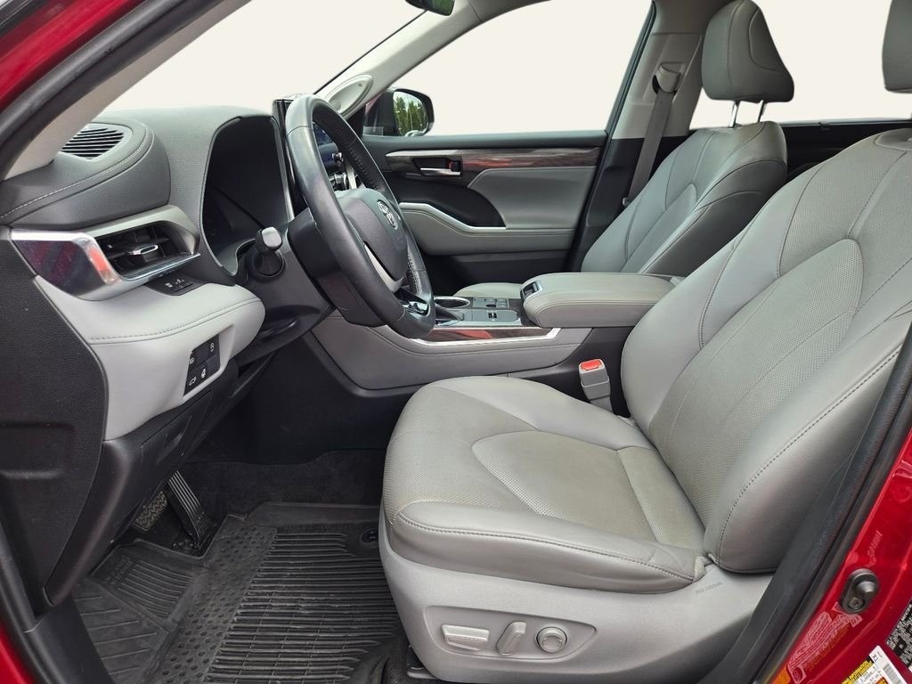 Used 2023 Red Toyota Limited image 22
