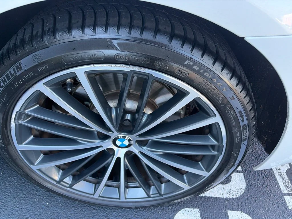 Used 2021 White BMW 530e iPerformance image 15