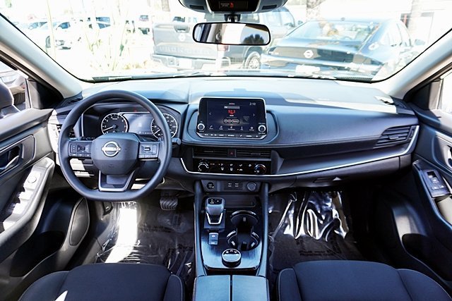 Used 2025 Black Nissan S image 27
