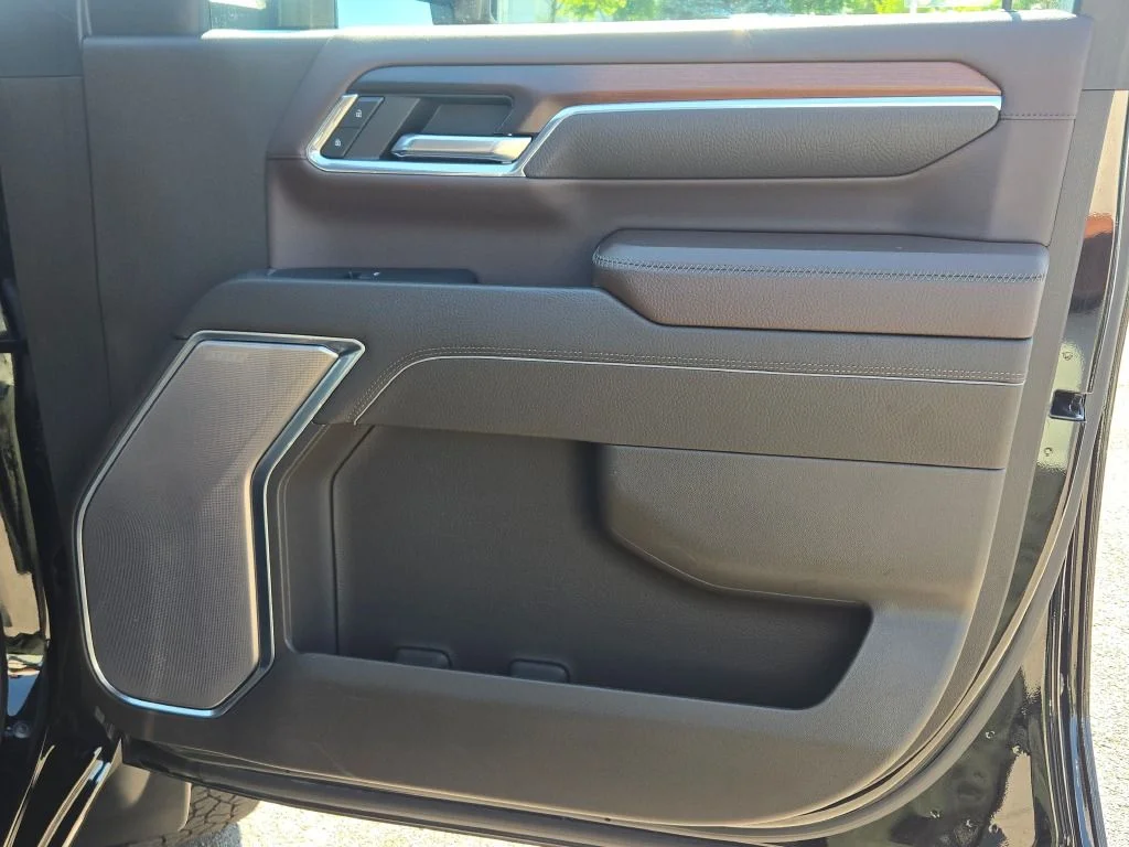 Used 2024 Black GMC Denali image 9