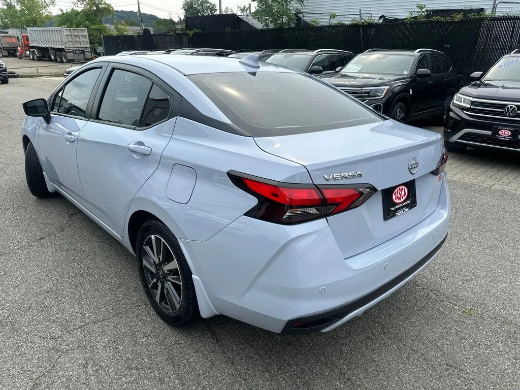 Used 2025 Gray Nissan 1.6 SV image 4