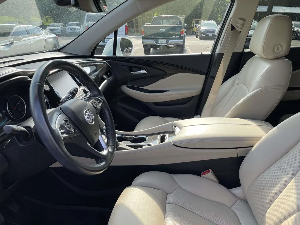 Used 2020 SUMMIT WHITE Buick Premium II image 21