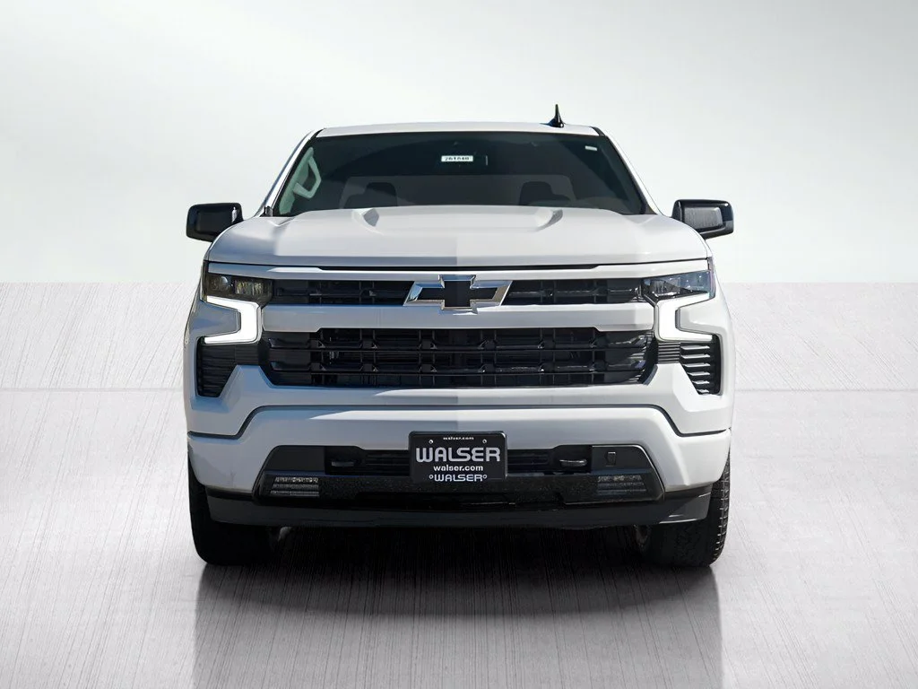 New 2026 Summit White Chevrolet RST image 2