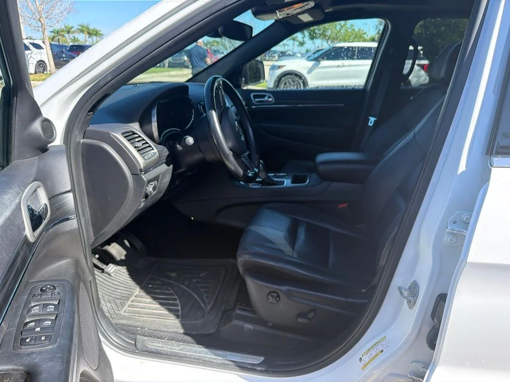 Certified Used 2020 White Jeep Limited image 5