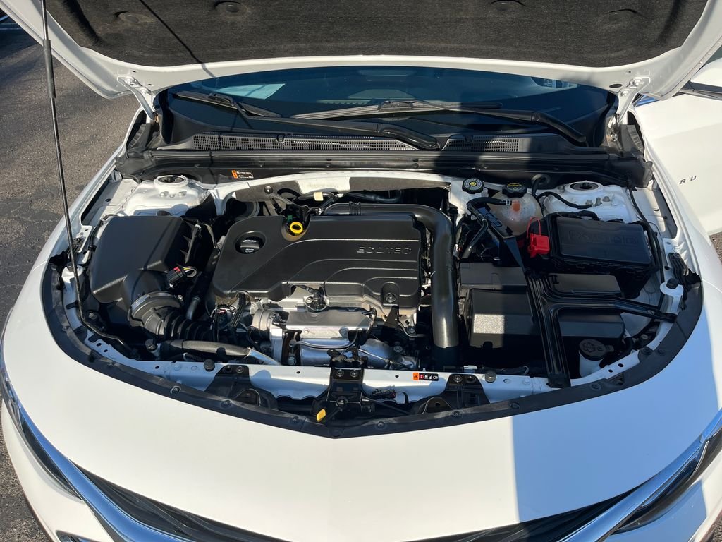 Used 2024 White Chevrolet LT image 22
