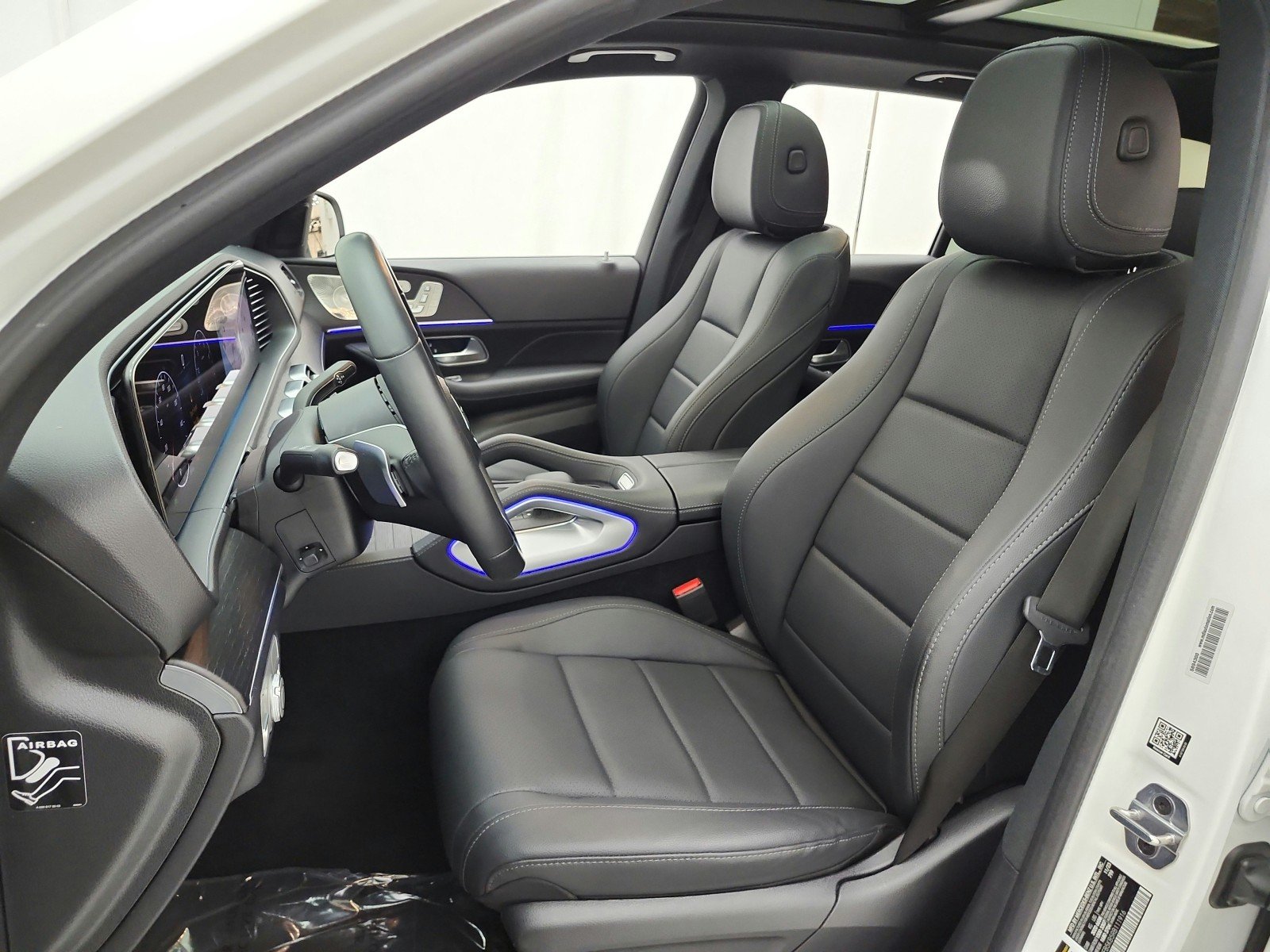 Certified Used 2024 MANUFAKTUR Diamond White Metallic Mercedes-Benz GLE 450 4MATIC® SUV image 15