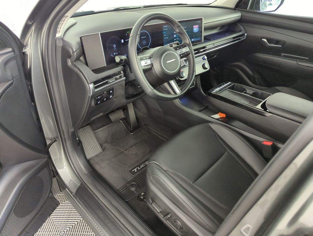 Used 2025 Gray Hyundai SEL Convenience image 10