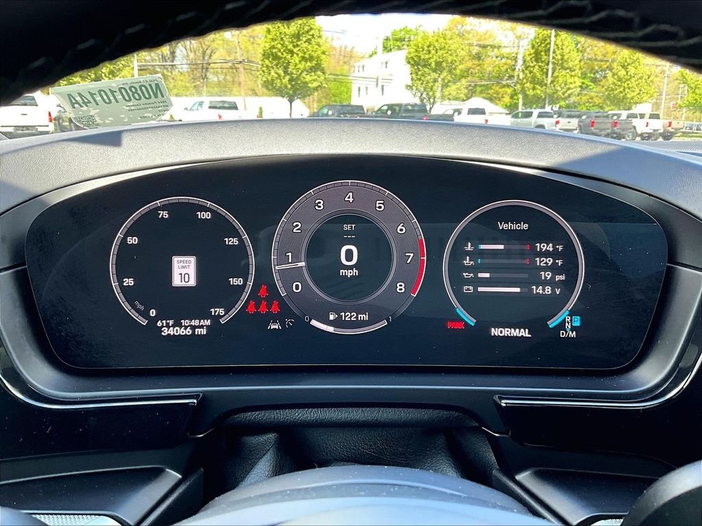 Used 2024 White Porsche Base image 25