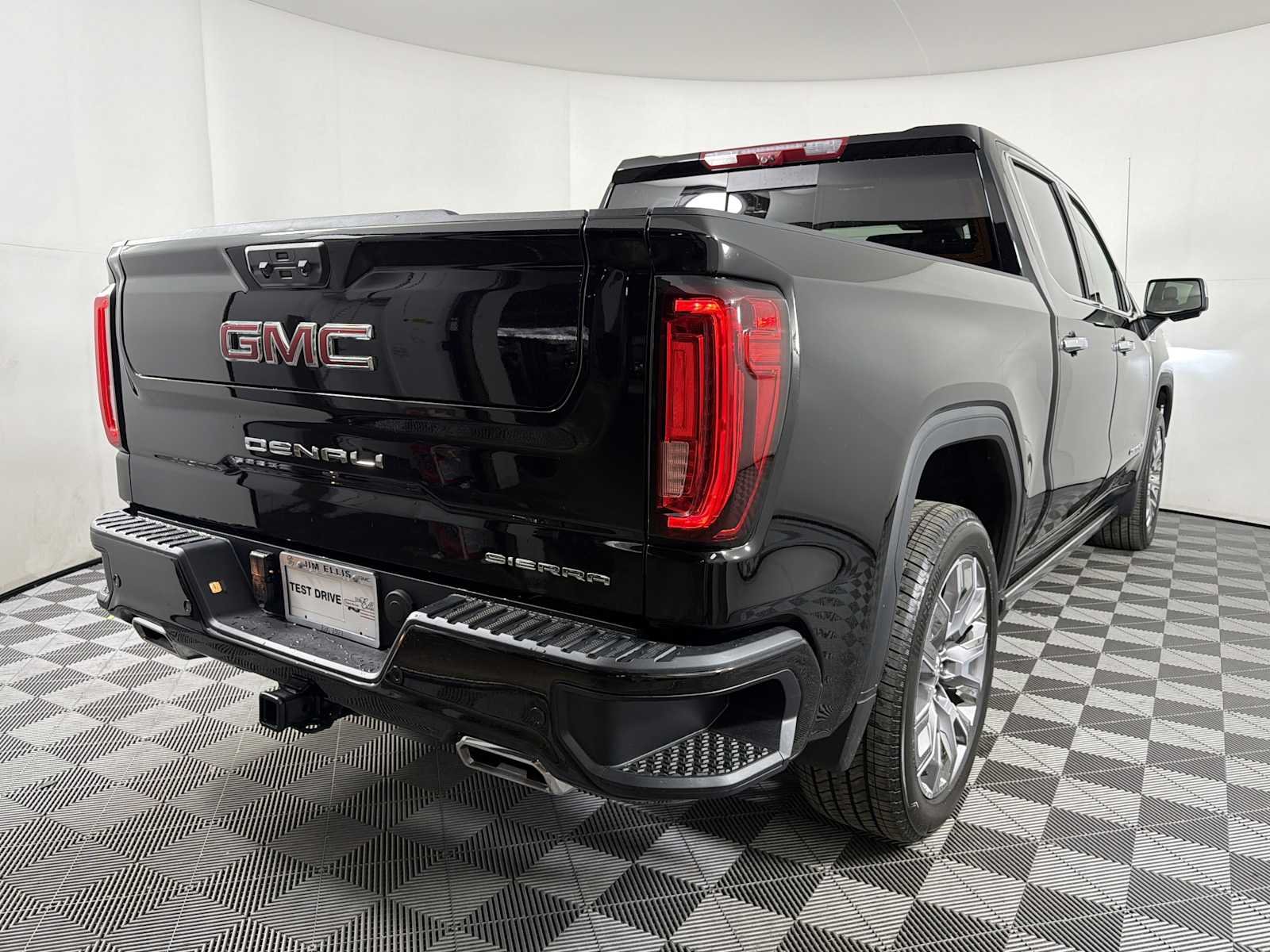 2026 GMC Sierra 1500 Denali - Photo 6