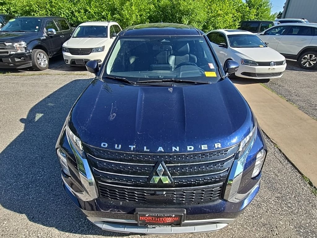 Used 2024 Blue Mitsubishi SE image 13