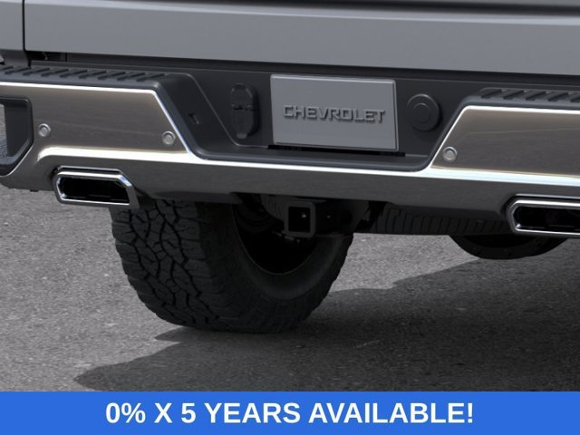 New 2026 Sterling Gray Metallic Chevrolet LT image 17