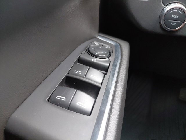 Used 2024 Summit White GMC Elevation image 20