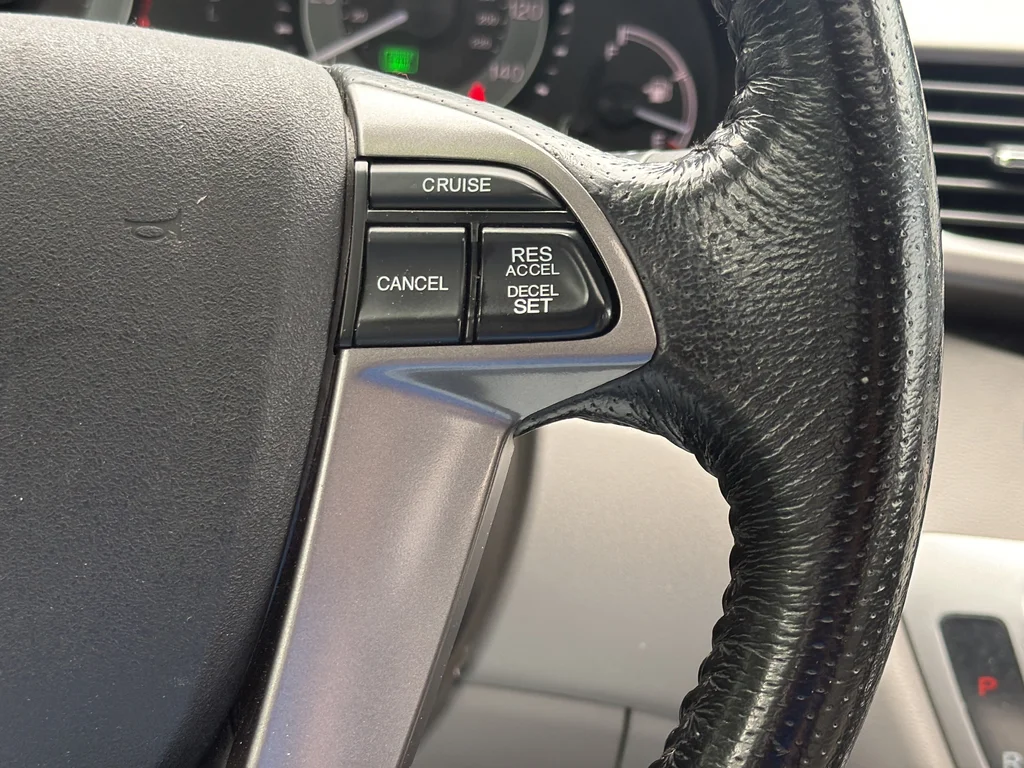 Used 2016  Honda EX-L image 17