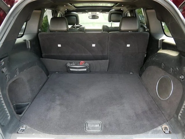 Used 2020 Red Jeep Overland image 10