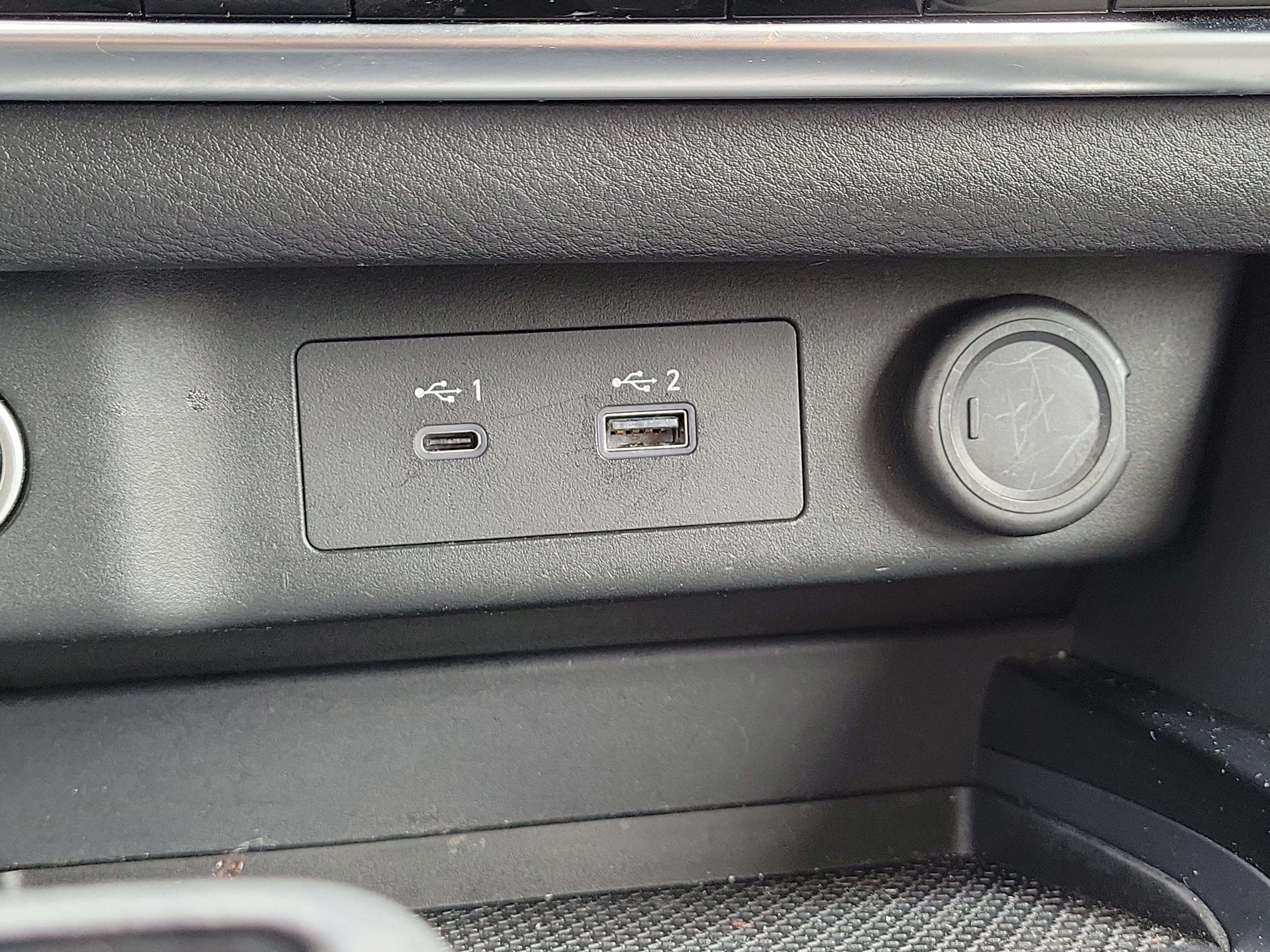 Used 2023 Gun Metallic Nissan SV image 28