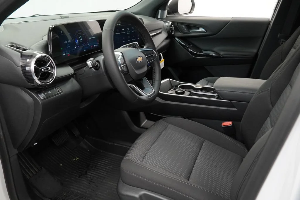 New 2026 Summit White Chevrolet LT image 10