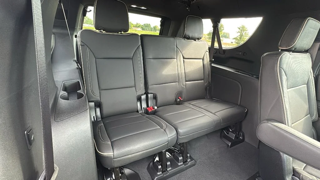 2026 Chevrolet Suburban Premier - Photo 18