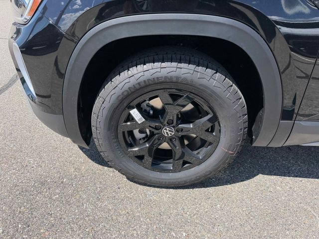 New 2026 Deep Black Volkswagen 2.0T Peak Edition image 14