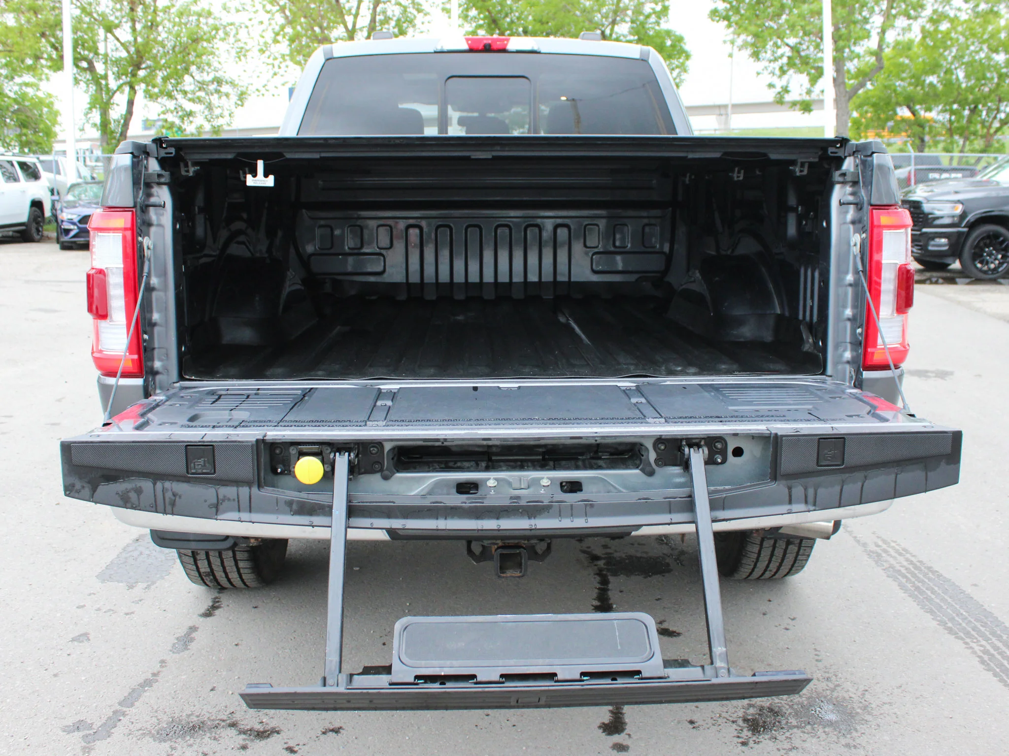 Used 2022 Grey Ford LARIAT * Hybrid V6 | 3M PPF | Remote Start | Adaptive Cruise | Tonneau Cover | Apple CarPlay image 15