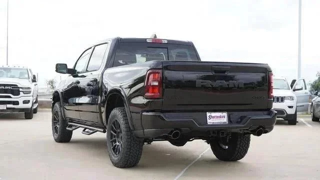 New 2026 Diamond Black Crystal Pearl-Coat Exterior Paint RAM LONE STAR image 7