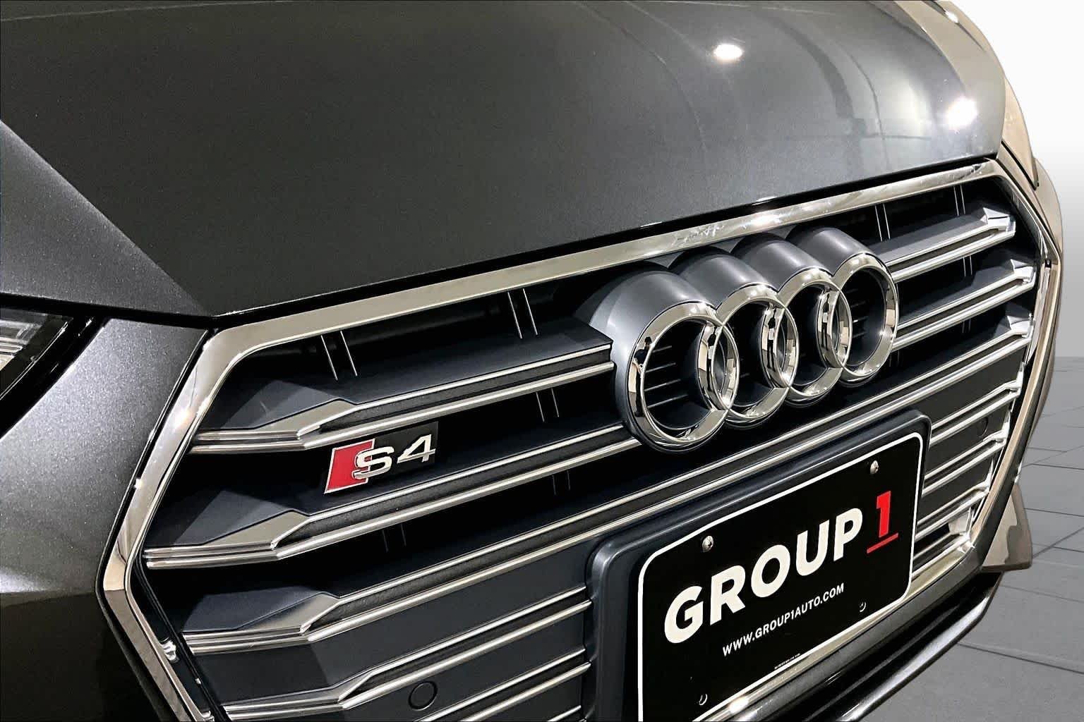 Used 2018 GRAY Audi Premium Plus image 31