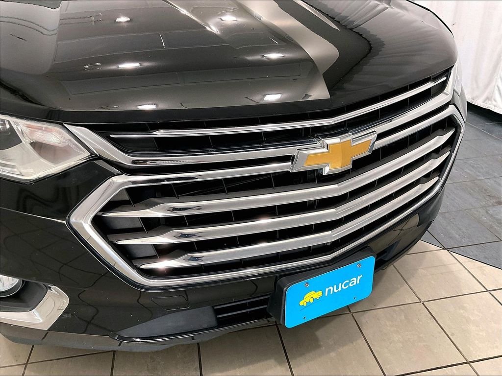 Used 2018 Mosaic Black Metallic Chevrolet High Country image 33