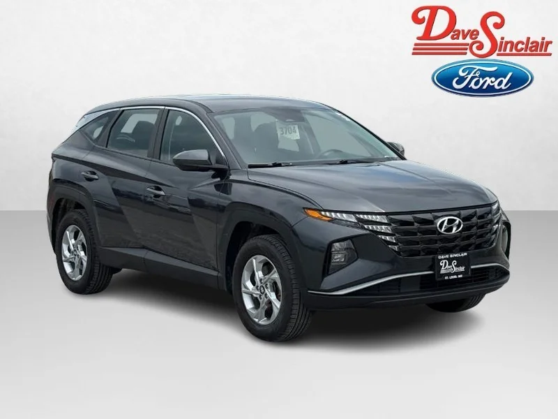 Used 2024 Gray Hyundai SE image 4