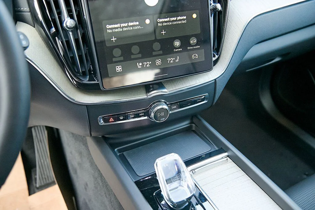 New 2026 Vapour Grey Volvo Ultra image 18