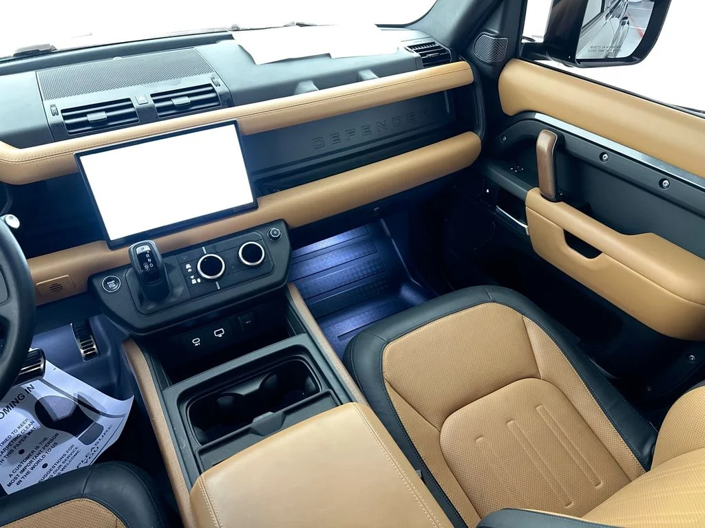 Used 2024 Gray Land Rover X image 24