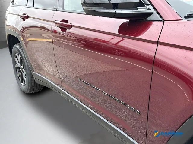 New 2026 Velvet Red Pearl-Coat Exterior Paint Jeep Laredo Altitude image 27