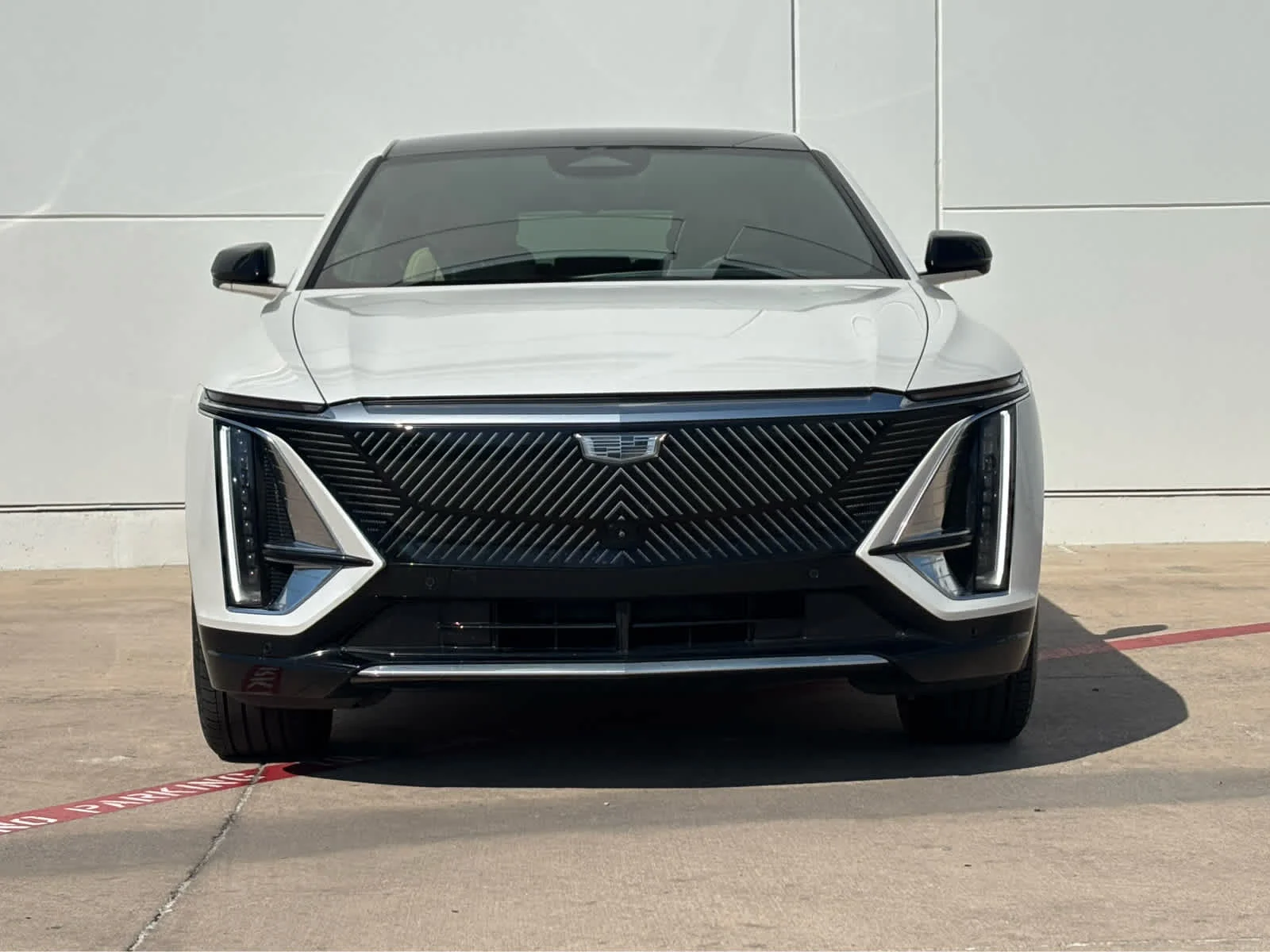 Certified 2024 Cadillac LYRIQ Luxury 3 with VIN 1GYKPSRL2RZ126067 for sale in Grapevine, TX