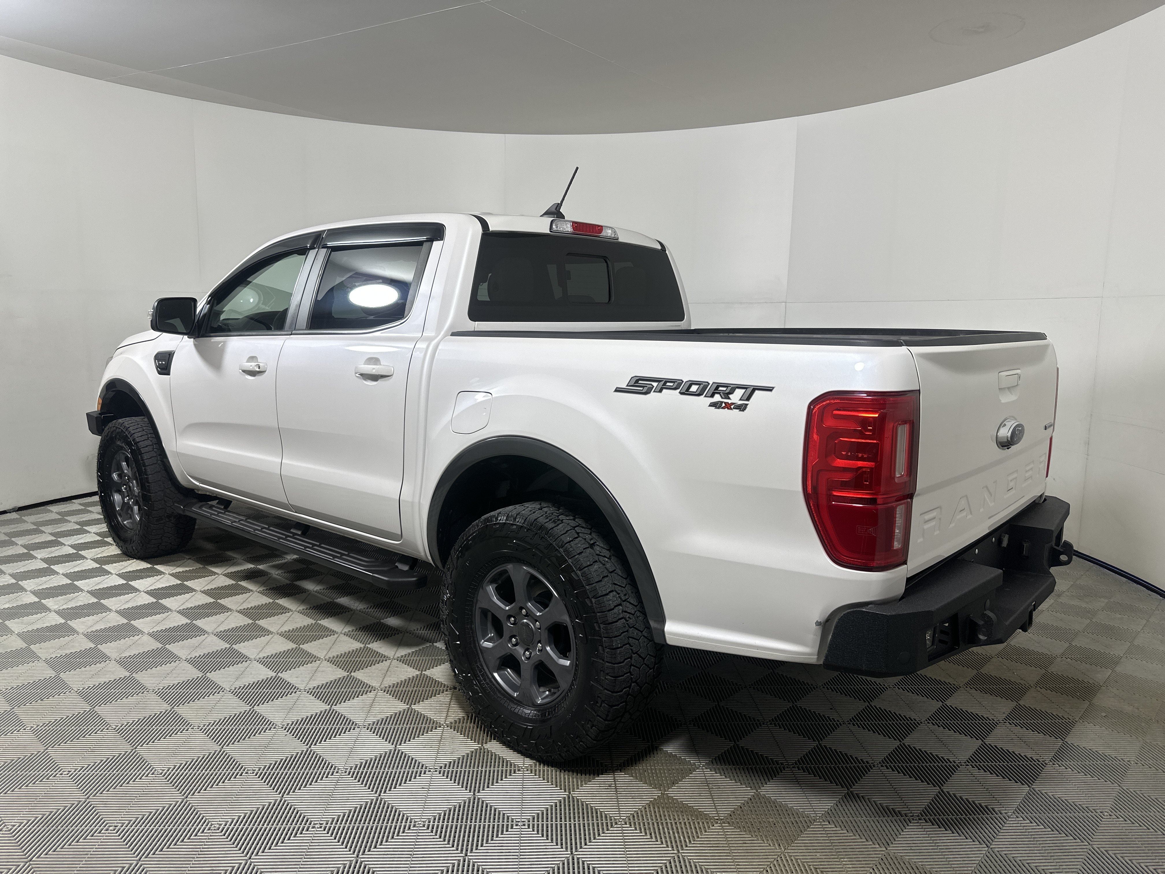 Used 2019 White Ford  image 5
