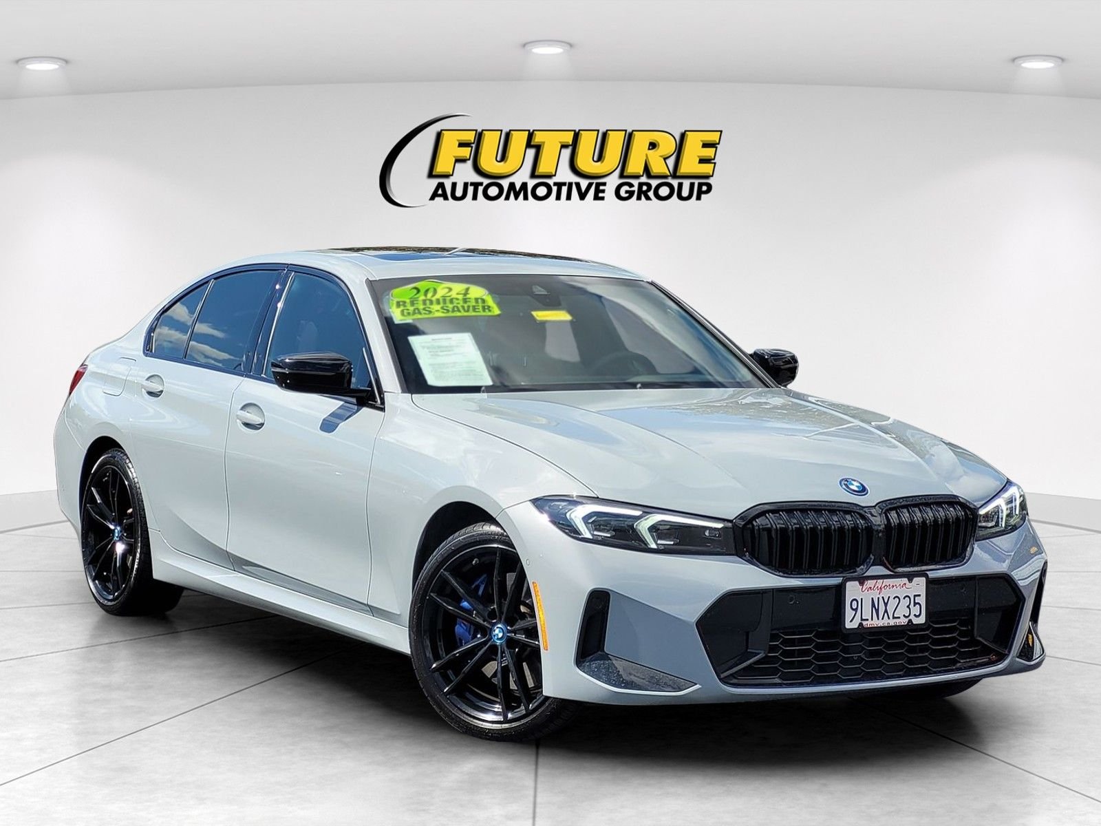 2024 BMW 3 Series 330e Sedan's photo