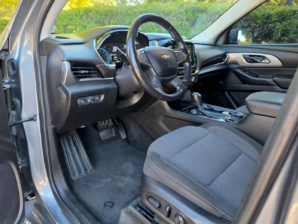 Used 2019 SATIN STEEL METALLIC Chevrolet LT Cloth image 11