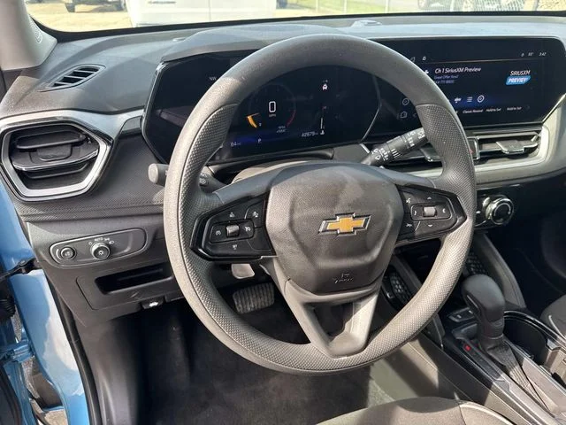 Used 2025 Blue Chevrolet LT image 32