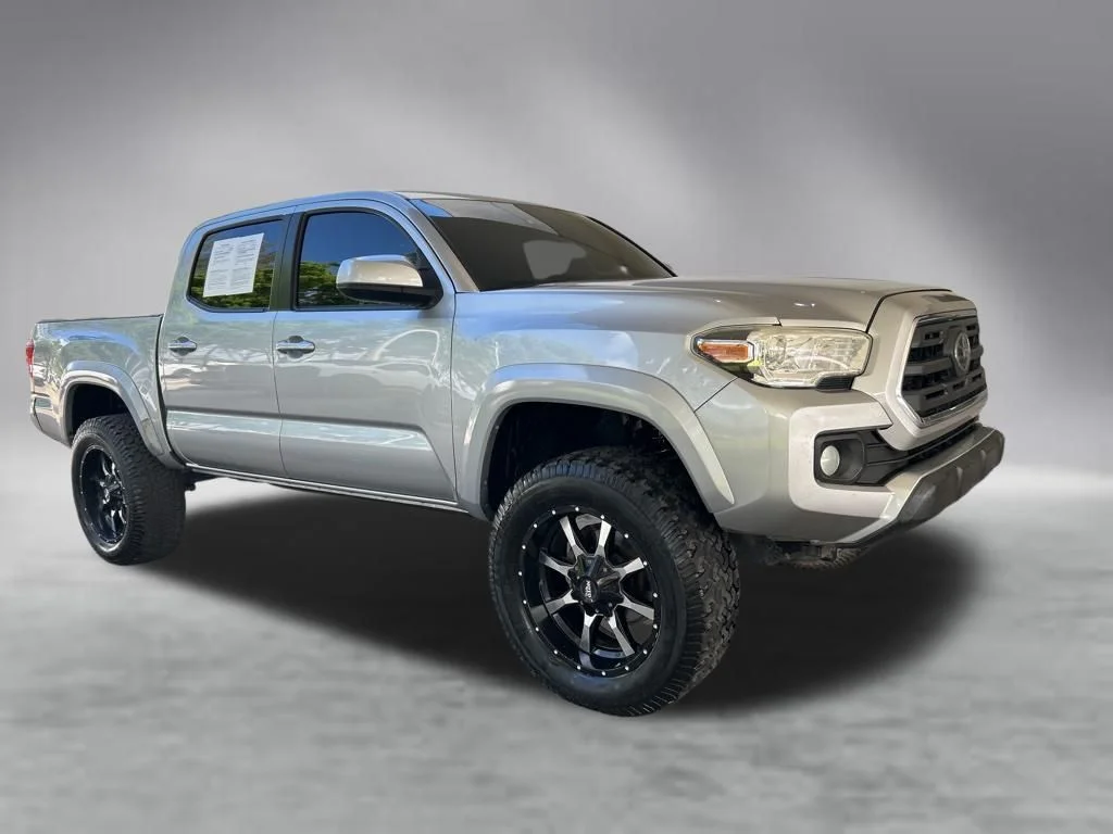 Used 2019 Silver Toyota SR5 image 1