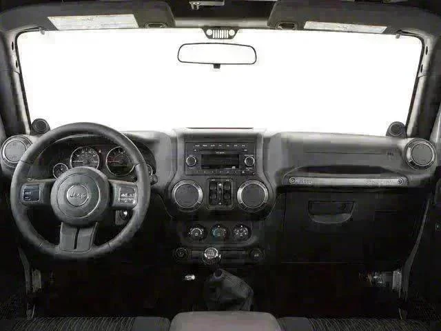 Used 2010 Silver Jeep Unlimited Sahara image 7