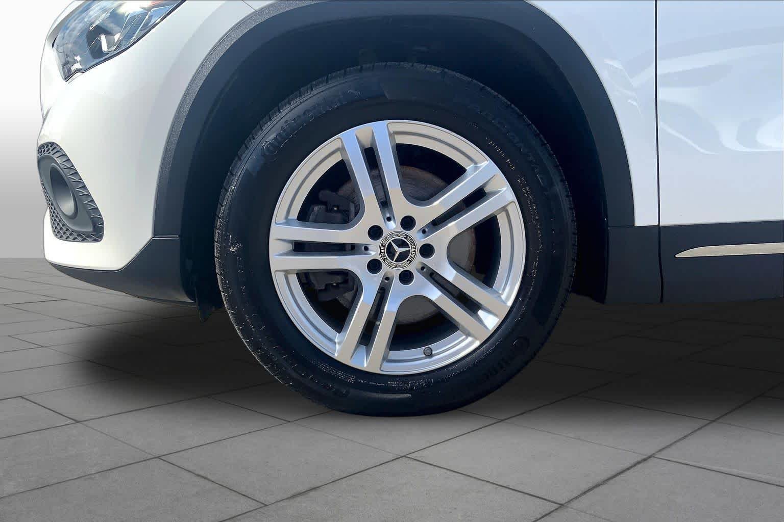 Used 2021 Polar White Mercedes-Benz GLA 250 image 11