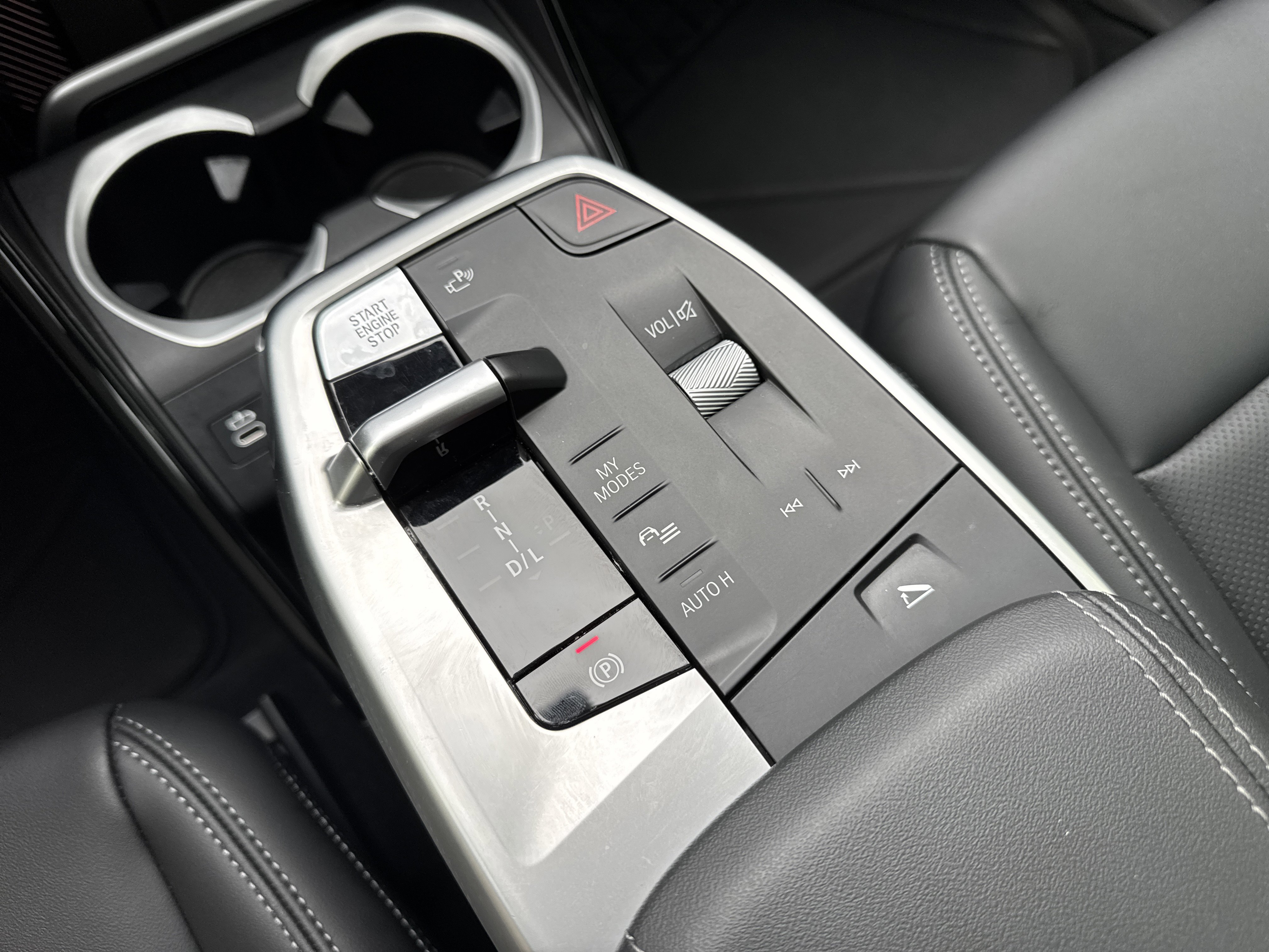 2025 BMW X1 28i - Photo 16