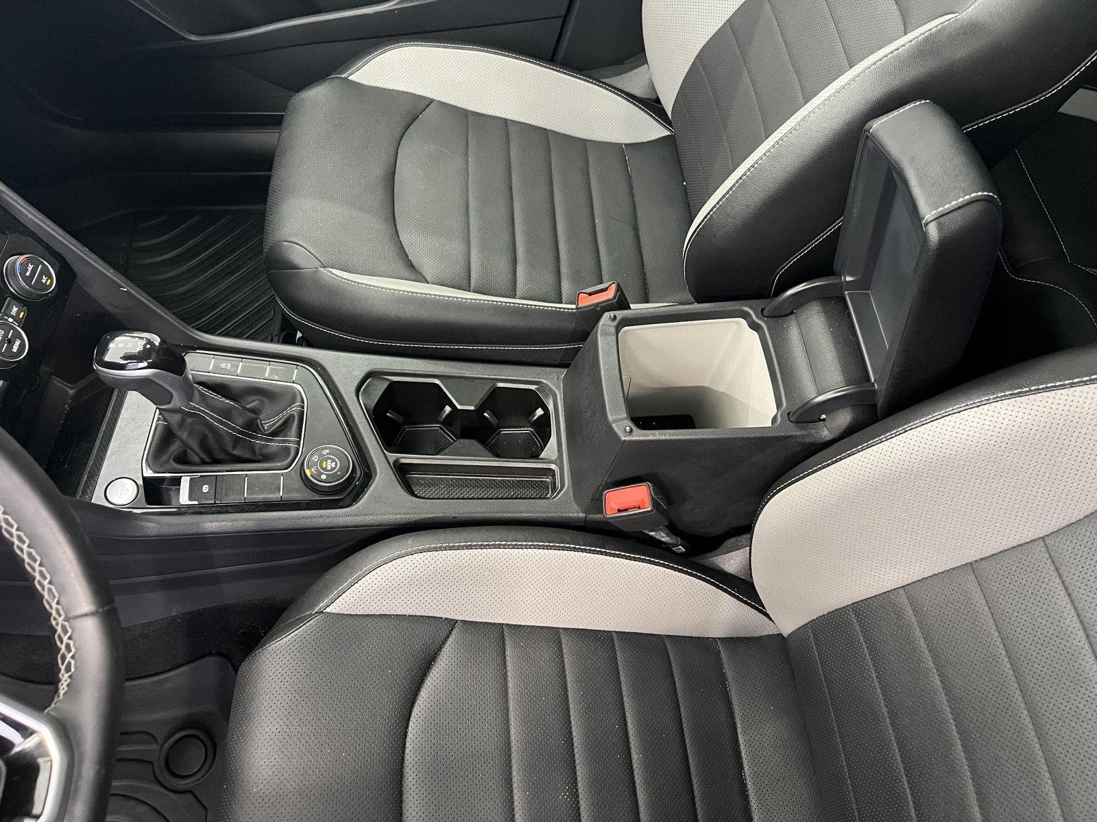 2023 Volkswagen Taos SEL - Photo 20