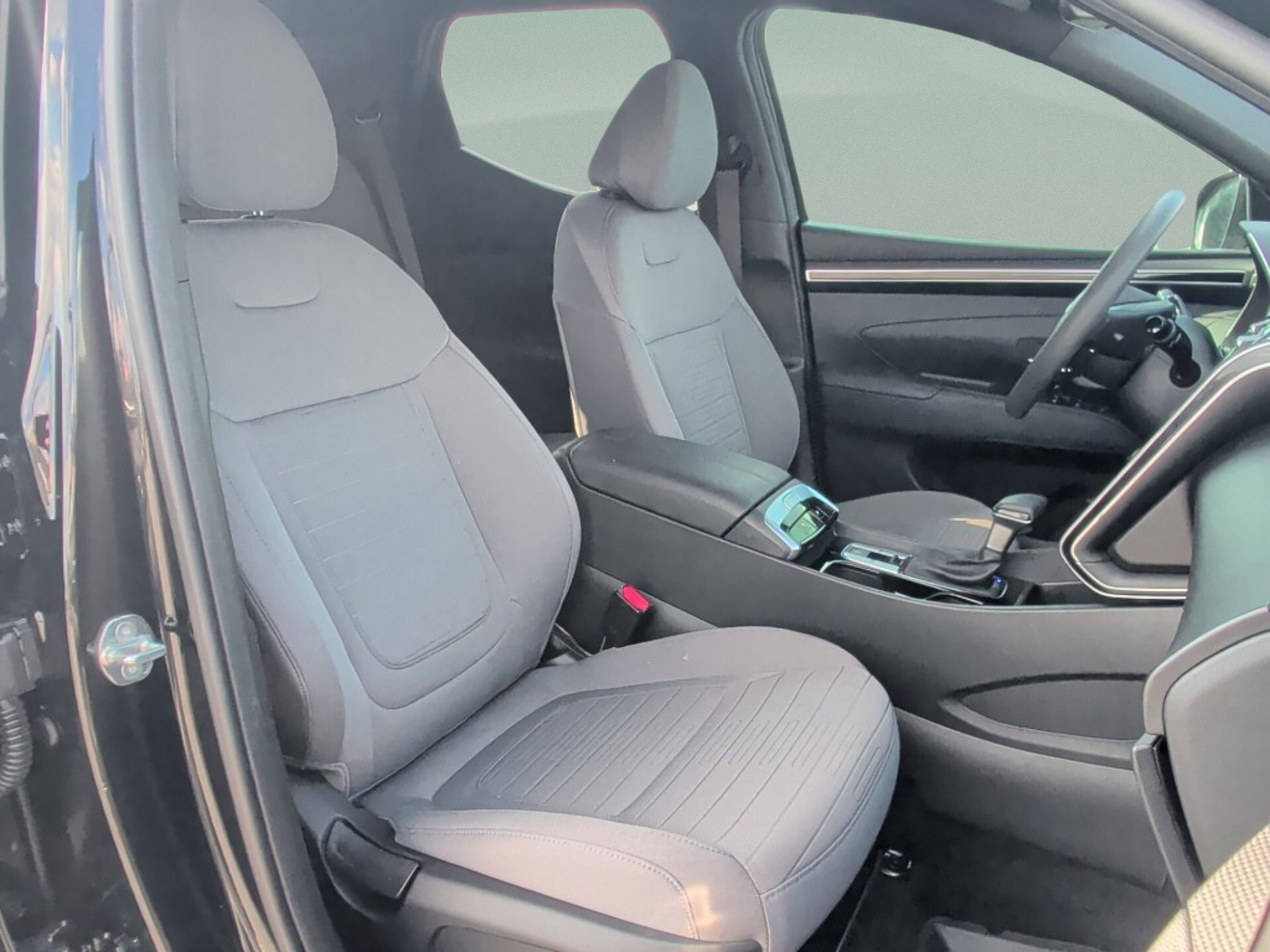 Used 2024 Phantom Black Hyundai SEL image 40
