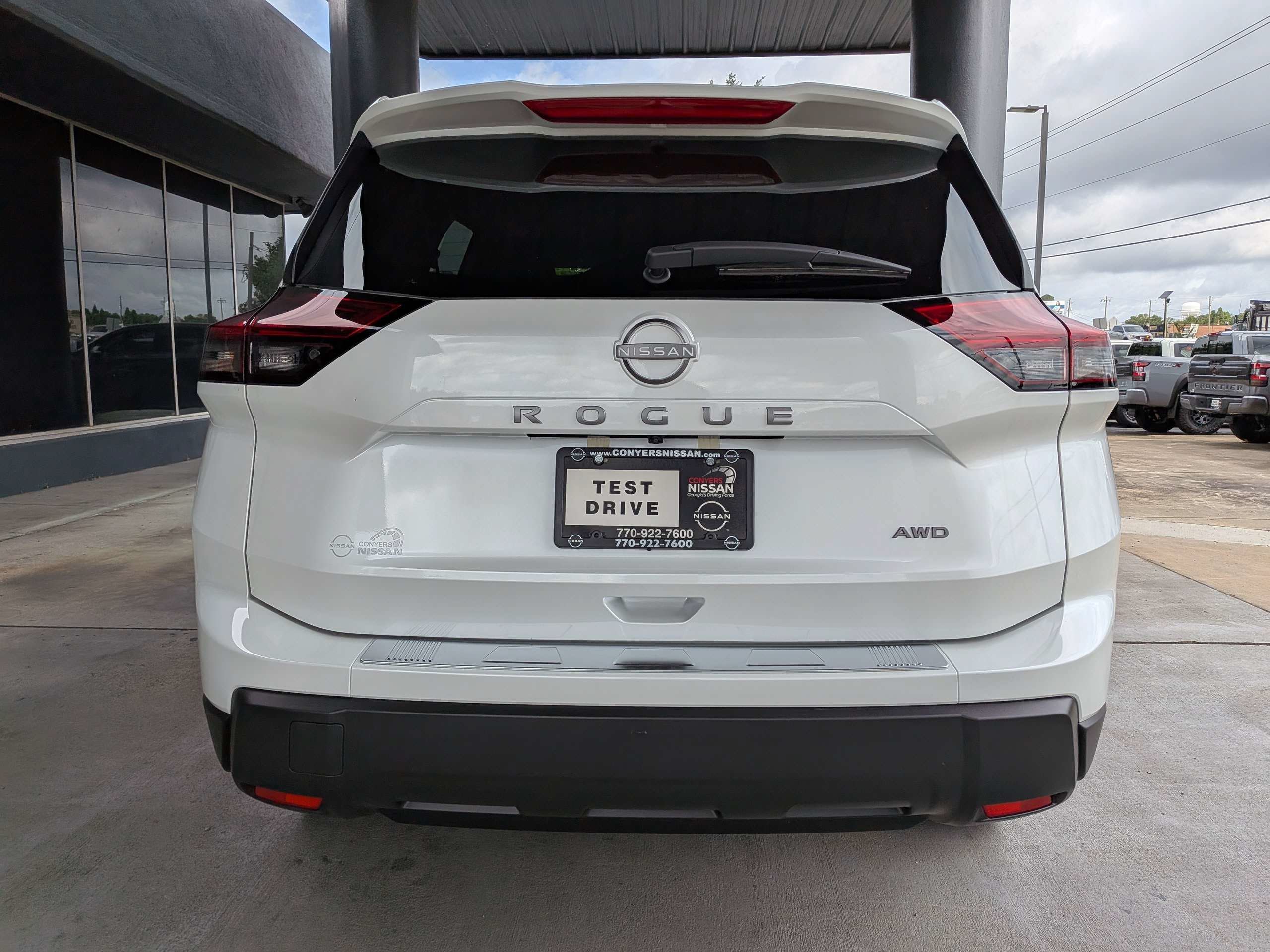 New 2026 White Nissan SV image 4