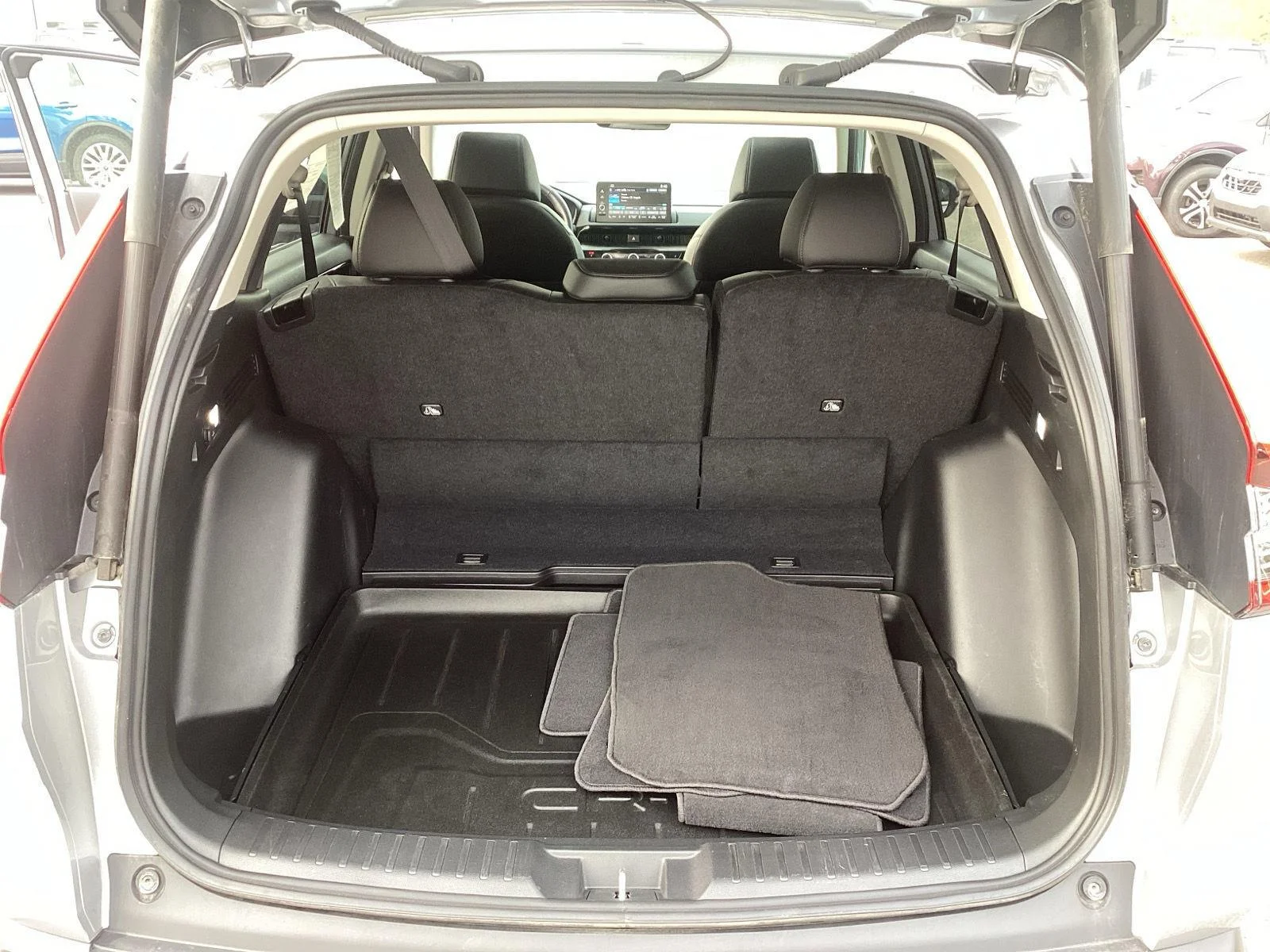 Used 2025 Solar Silver Metallic Honda EX-L image 28