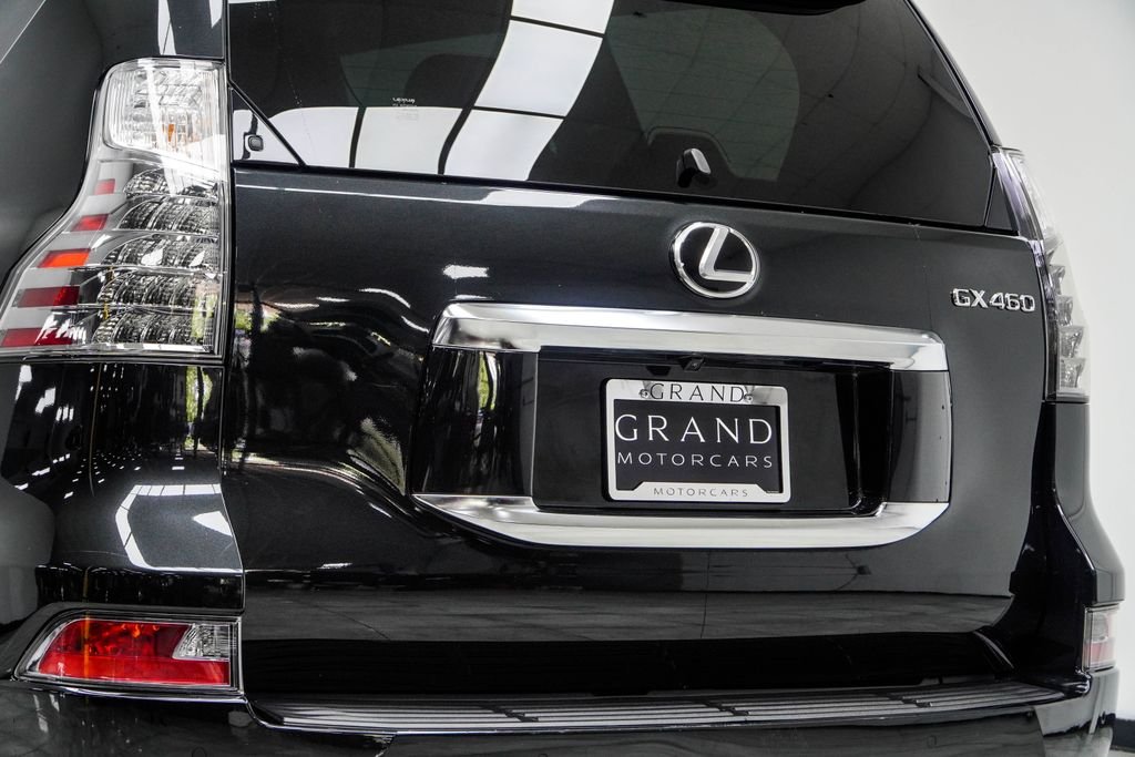 Used 2023 Black Lexus 460 image 18