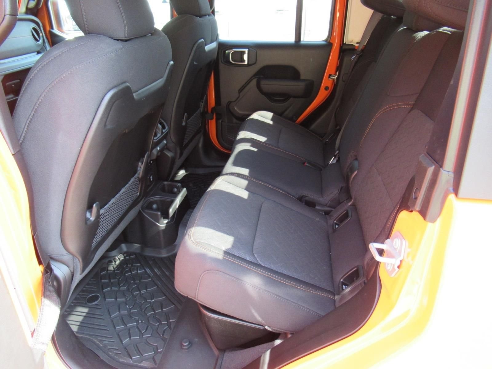 Used 2025  Jeep Mojave image 36